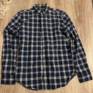 American Eagle Button Up